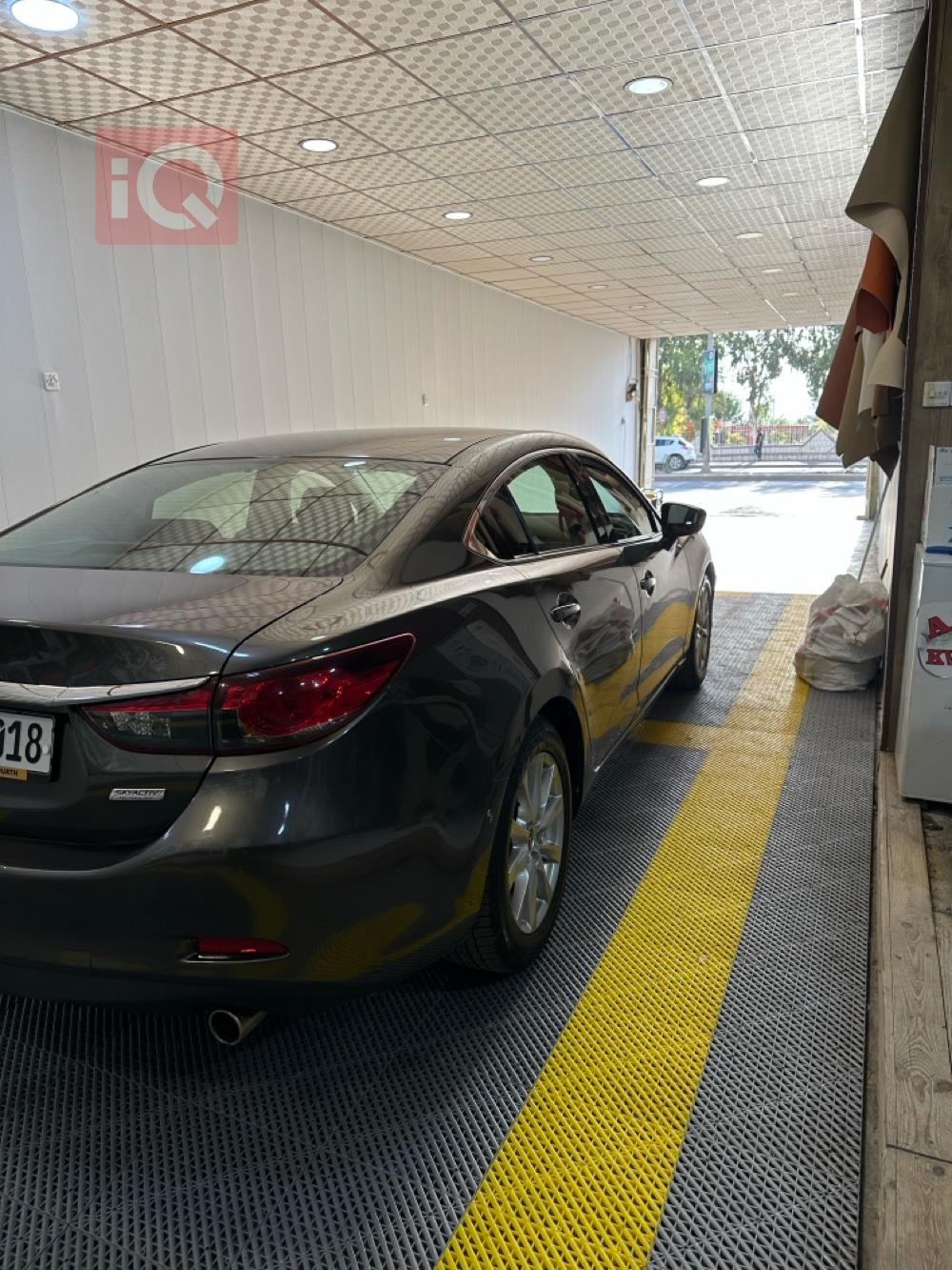 Mazda 6